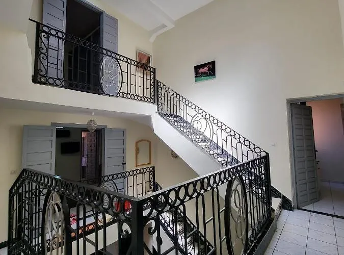 Riad Latifa